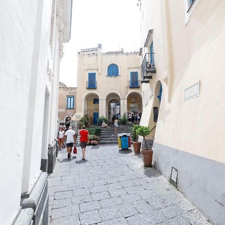 Qasar Luxury Suite - In Capri'S Piazzetta Экстерьер фото
