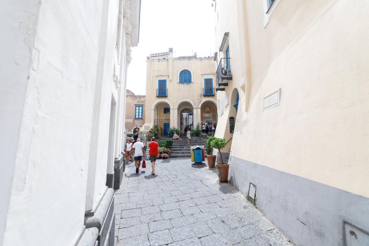 Qasar Luxury Suite - In Capri'S Piazzetta Экстерьер фото