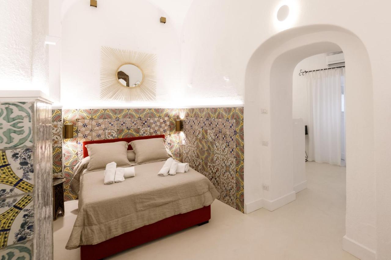 Qasar Luxury Suite - In Capri'S Piazzetta Экстерьер фото